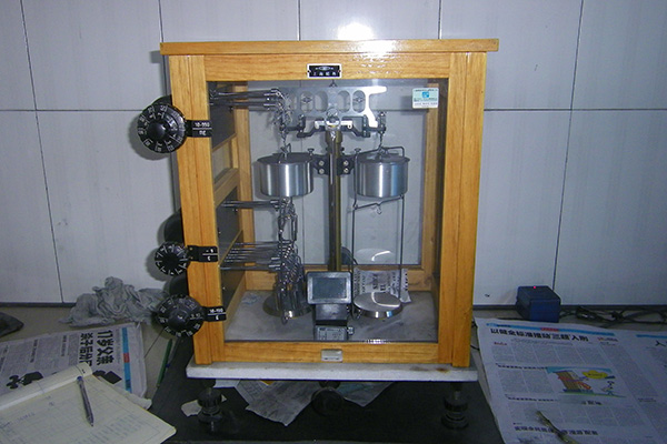 Automatic Mechanical Balance